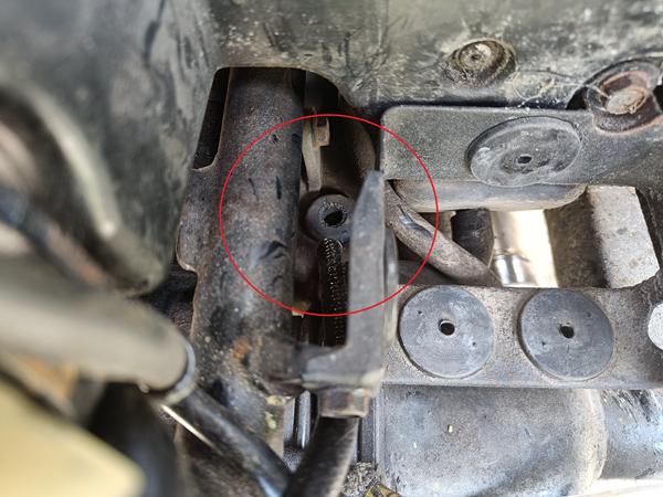 Køle slange problem (Honda Shadow 700 VT)