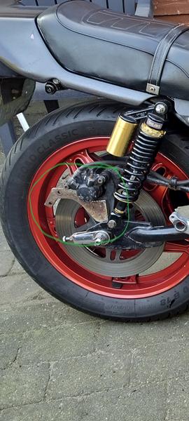Mærkelig anordning ved bremse kaliber bag, CB 750 Bol'dor 