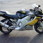 Honda CBR 600 F4