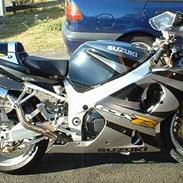 Suzuki GSX-R 1000 K1