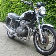 Yamaha xj 550