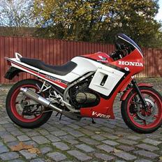 Honda VF 500 F2