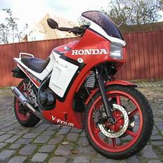 Honda VF 500 F2