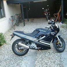 Suzuki GSX250R