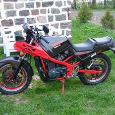 Suzuki GSX 400 X Impulse