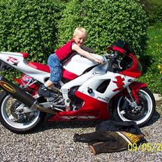 Yamaha R1 