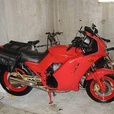 Suzuki gsx 750