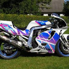Suzuki GSX-R 750 W (SOLGT)