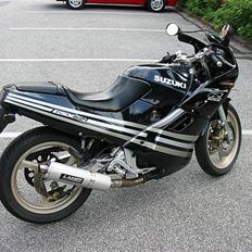 Suzuki GSX-R250 (SOLGT)