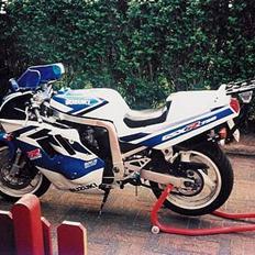Suzuki GSX-R 750
