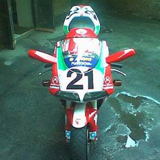 Ducati 748