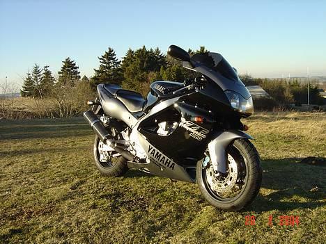 Yamaha YZF1000R billede 1