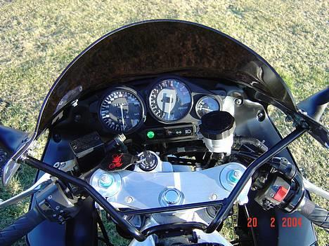 Yamaha YZF1000R billede 2