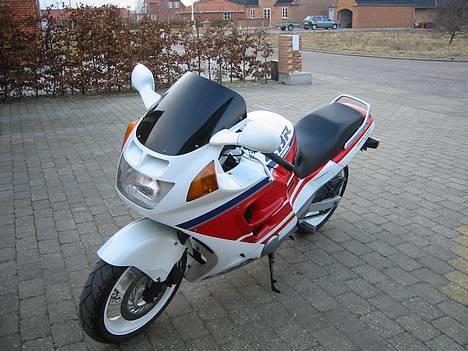 Honda CBR 1000 F sc24 billede 1