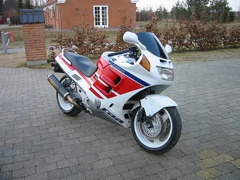 Honda CBR 1000 F sc24 billede 2