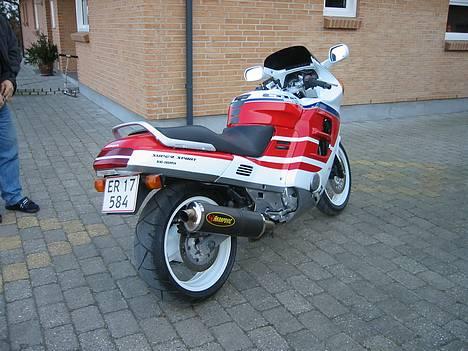 Honda CBR 1000 F sc24 billede 4