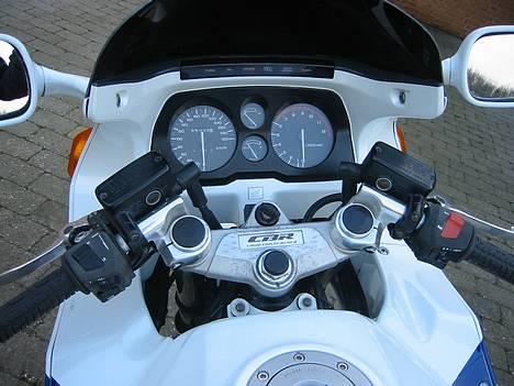 Honda CBR 1000 F sc24 billede 5