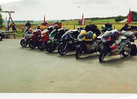 Yamaha FZR 600 R - MC Vejsvinene på til træf på toppen...! billede 3