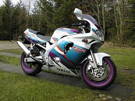 Yamaha FZR 600 R - Stadig nyvasket...! billede 5