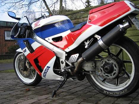 Honda VFR 400R NC30 billede 2