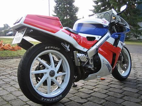 Honda VFR 400R NC30 billede 4