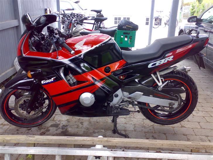 Honda cbr 600 f2 billede 1