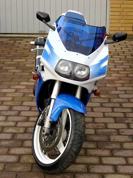 Suzuki gsxr 400 billede 2