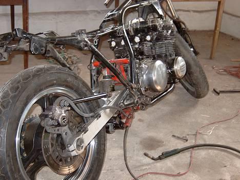 Kawasaki Z 650 B1 (solgt) - Det lykkedes! Så nu skal det bare skilles ad, så det kan blive malet. billede 10