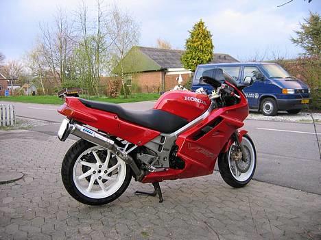 Honda VFR 750 F billede 4