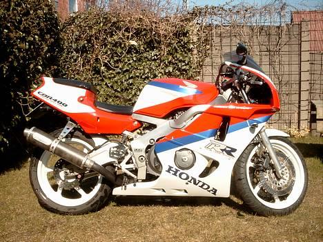 Honda CBR 400 RR Toppen af DK billede 1