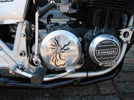 Kawasaki Z 650 - kopi af min fine håndleds-tatovering... billede 5