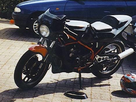 Yamaha RD350 ypvs SOLGT - skifter bagsvinger og baghjul billede 1