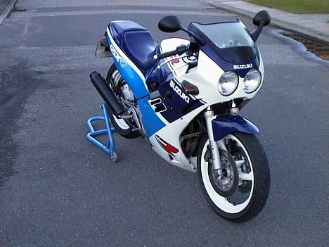 Suzuki GSXR 250 SOLGT billede 3