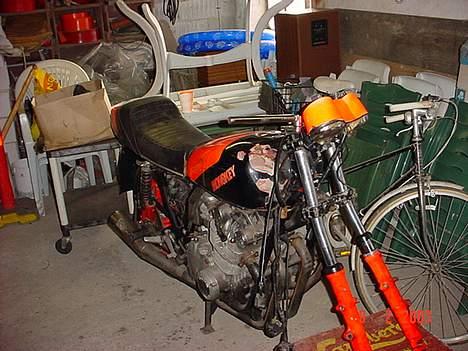 Suzuki GS1000 - Sådan så den ud da jeg købte den....uha uha billede 5