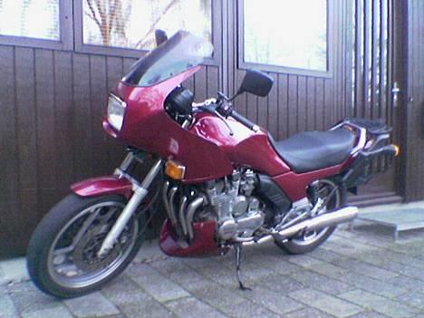 Yamaha XJ 900 - Så skal der bare fræses asfaldt!! Beklager billedkvalitet, men det er taget med mob.. billede 2