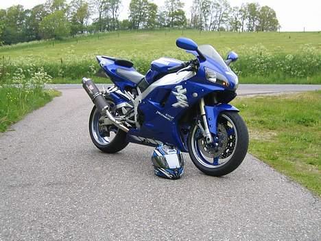 Yamaha yzf r1 billede 1