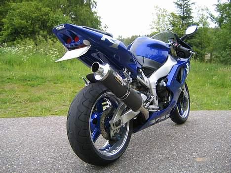 Yamaha yzf r1 billede 2