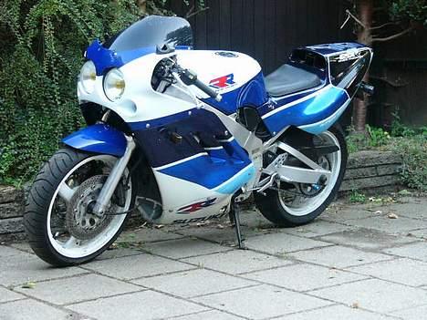 Suzuki GSX-R 400 RR SP billede 3