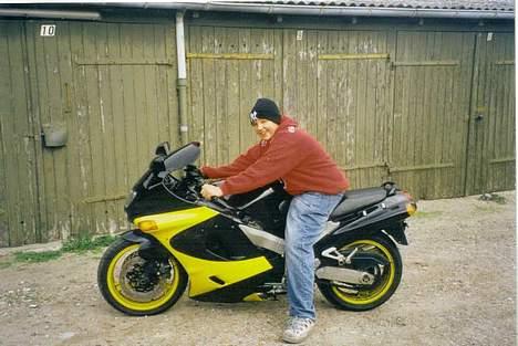 Kawasaki ZZ-R 1100 - Det er min søn. billede 5