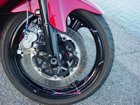 Kawasaki zx-6r - Tjah de er lidt anderledes men man kan vel vænne sig til dem :) billede 3