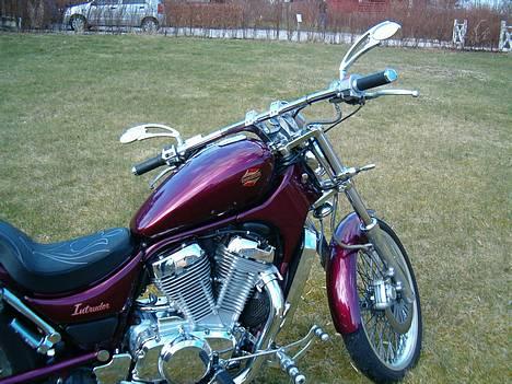 Suzuki Intruder. SOLGT billede 2