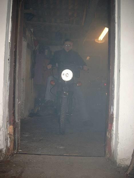 MZ ETZ 150 ( røgmaskine ) - Streetfighter er en by i rusland, når vi snakker Mz.. billede 1