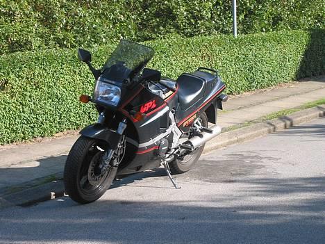Kawasaki GPz 600R billede 1