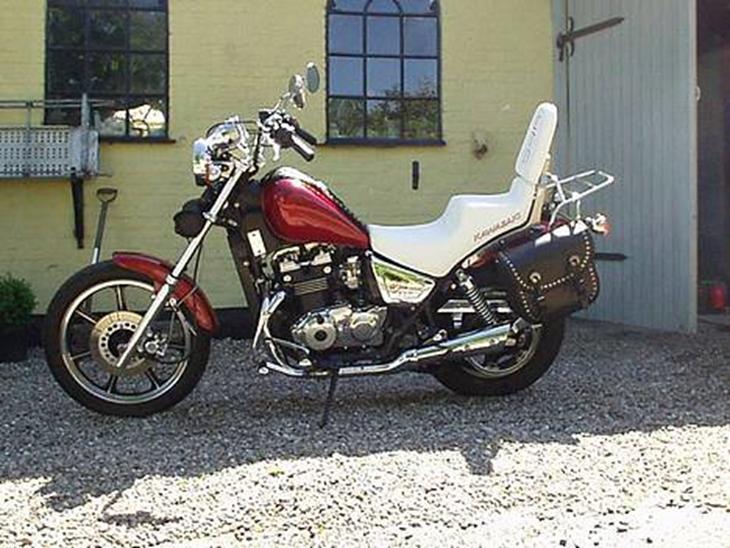 Kawasaki ltd454. - her er den med sit nye sæde på lavet af www.annbro.dk  billede 1