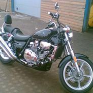 Honda super magna