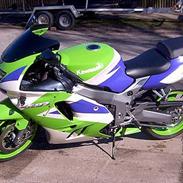 Kawasaki ZX9R