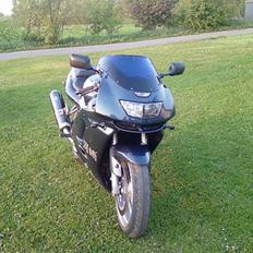 Kawasaki ZX9R (solgt)