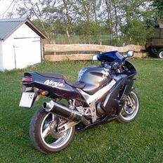 Kawasaki ZX9R (solgt)