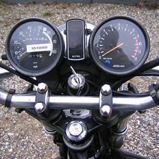Yamaha xs 400 se
