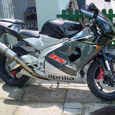 Suzuki SV1000streetfighter solgt